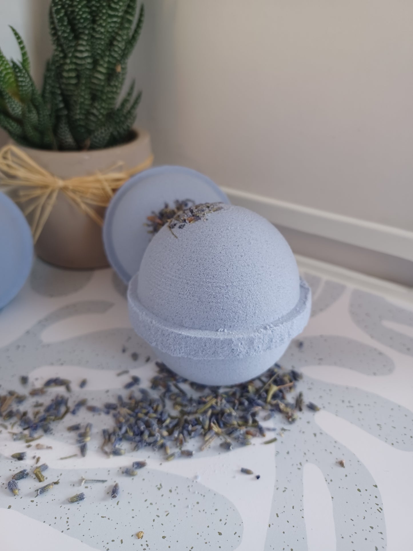 Fields of Lavender Bath Bomb