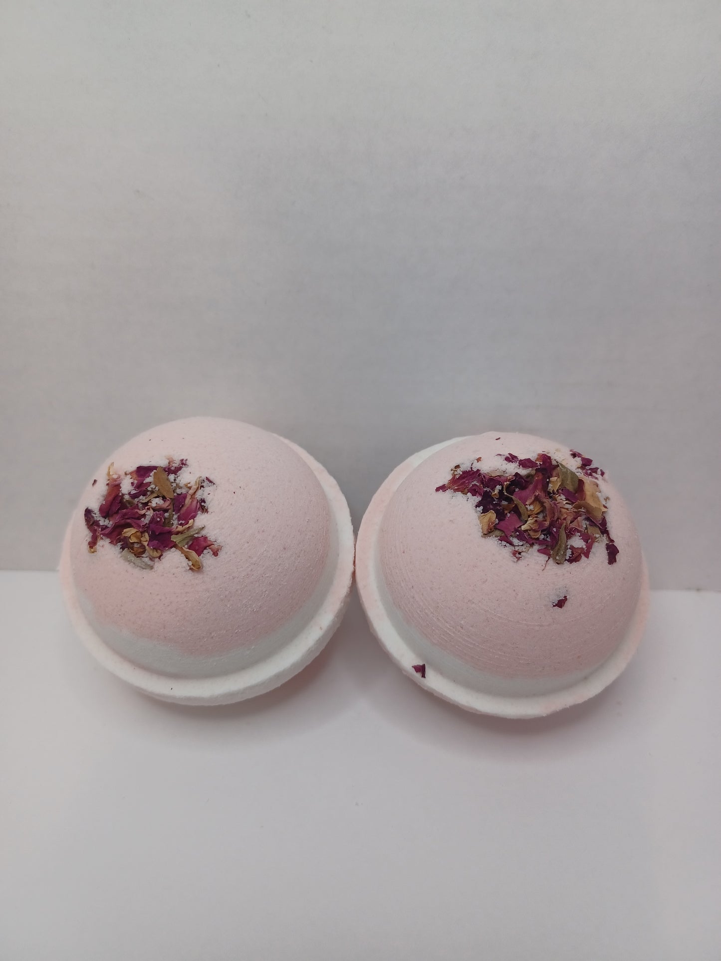 Champagne & Strawberries Bath Bomb