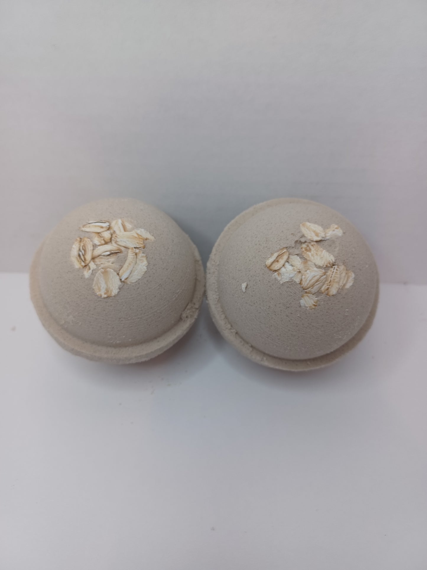 Oatmeal, Milk & Honey Bath Bomb